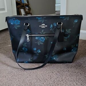 Coach Victoria floral print gallery bag